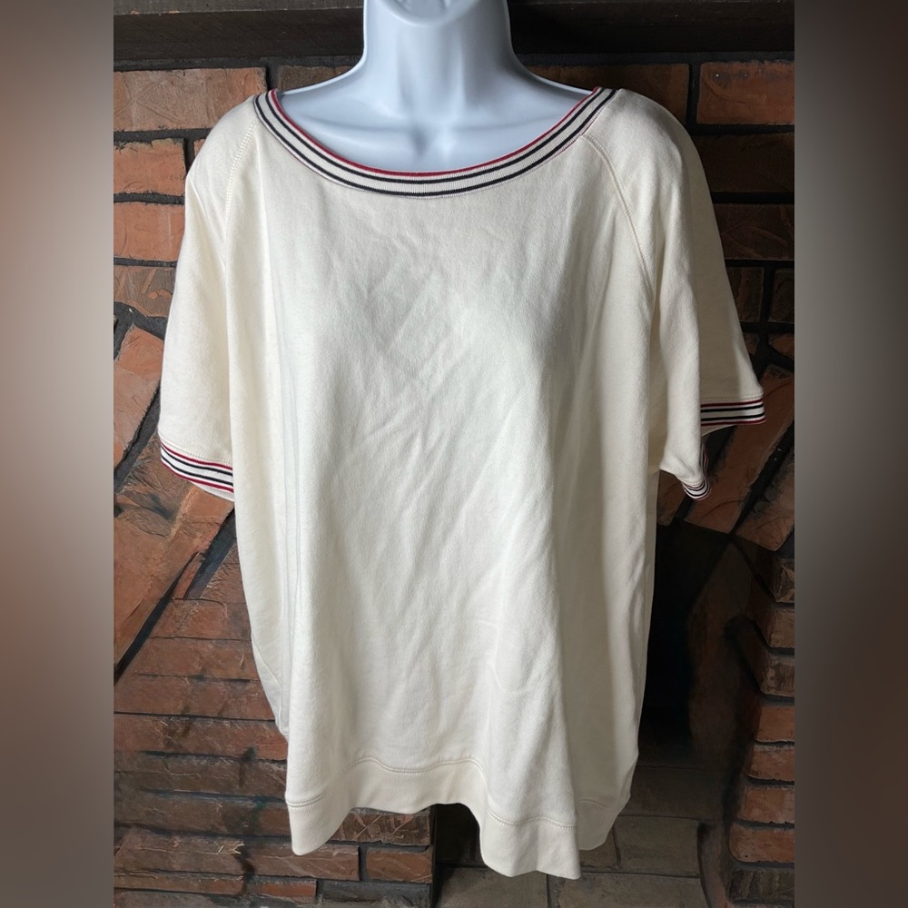 GAP short sleeve sweatshirt  2XL Ivory with navy red stripes collar and sleeves